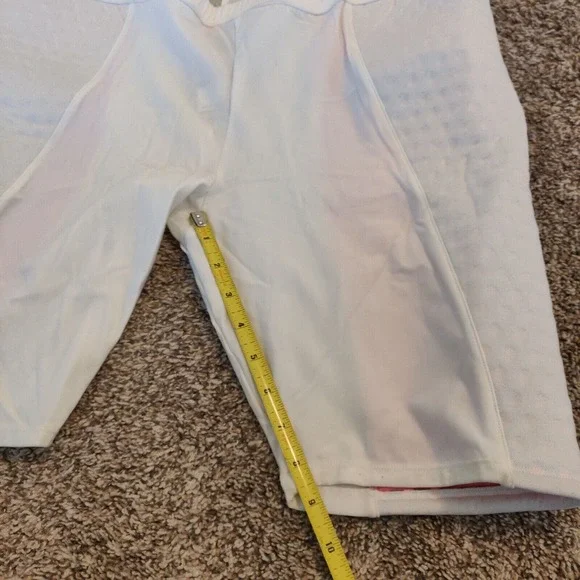 Under Armor New Women's Slider Shorts White Padded Size XXL Light Compression - Picture 3 of 9